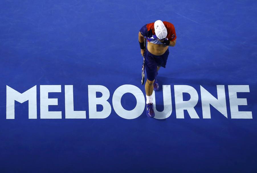 Lleyton Hewitt ha dato oggi a Melbourne, nello Slam di casa, l’addio alla carriera da giocatore. Ovazione della Rod Laver Arena e tutta la famiglia in campo per celebrare il vincitore di due Slam e due Davis con l’Australia di cui ora  capitano (REUTERS)